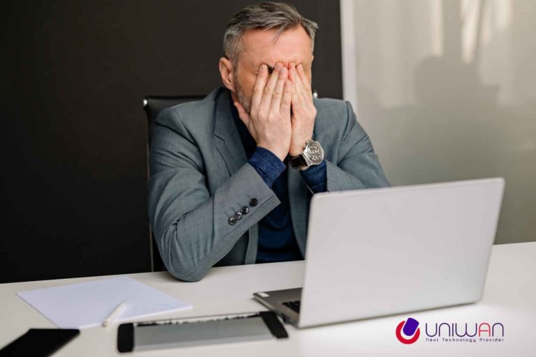 interruption informatique ordinateur en reunion frustration utilisateur entreprise