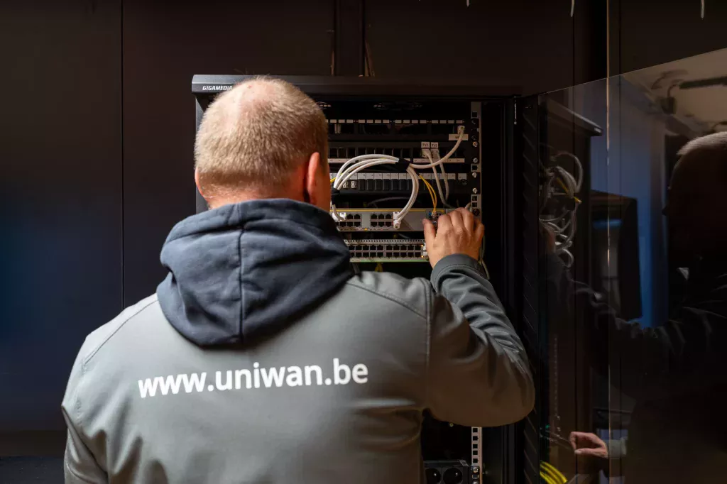 Remise en état des racks et de la salle serveur