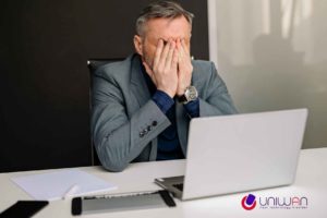 interruption informatique ordinateur en reunion frustration utilisateur entreprise